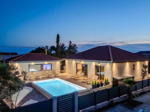 Privlaka Villa | Villa Ballat with heated pool