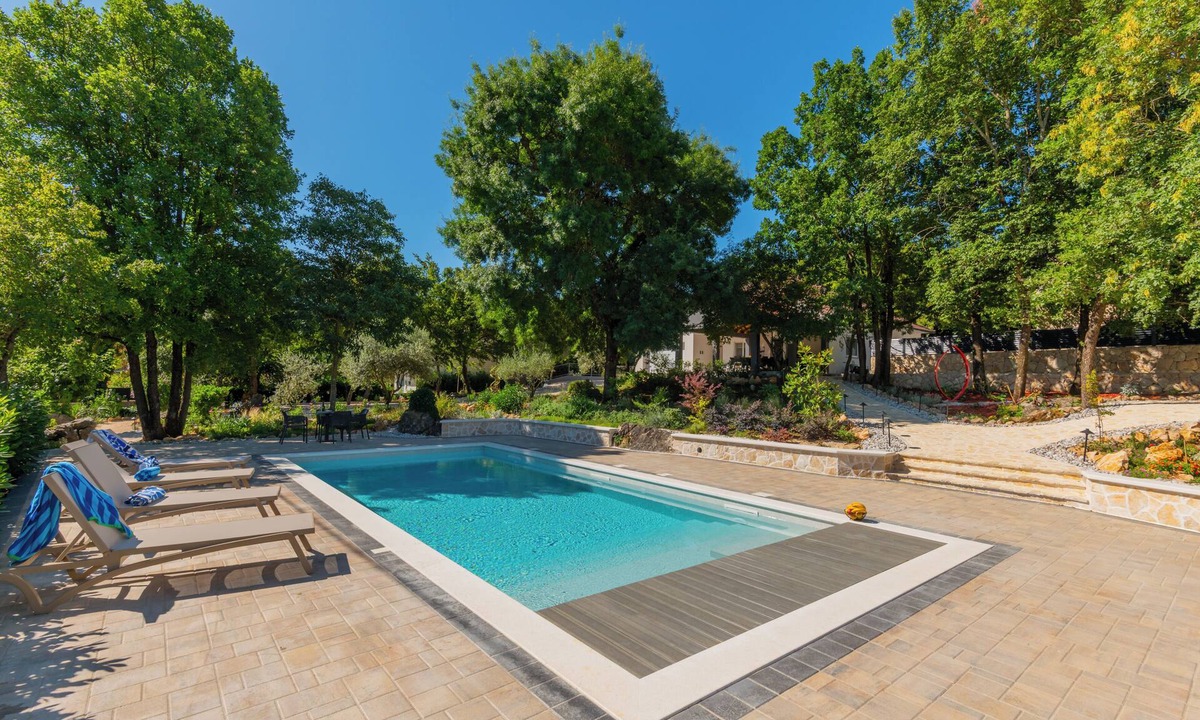 Podbablje Villa | Villa Botanica - Lush Garden and Pool Oasis