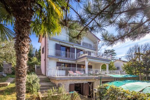 Njivice Apartment | Villa Calma by El-Pi Tours