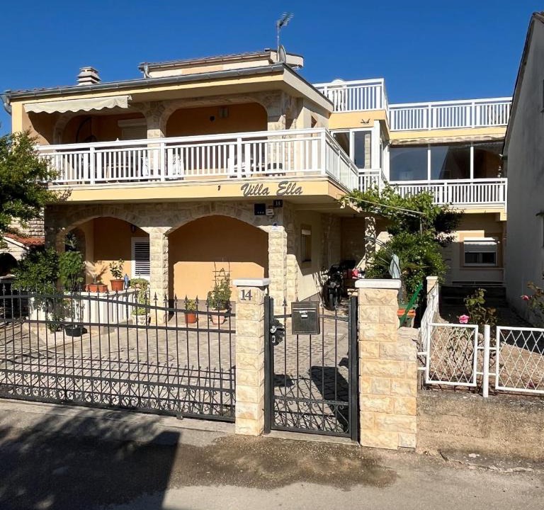 Pirovac Apartment | Villa Ella