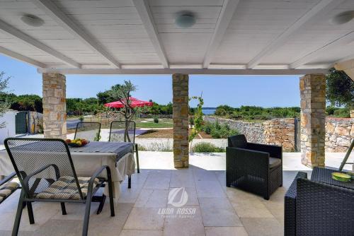 Peroj House | Villa Emily