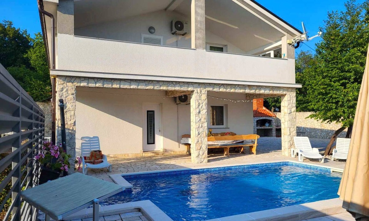 Ledenice House | Villa "Haus mit pool" mit eigenem Pool by Interhome