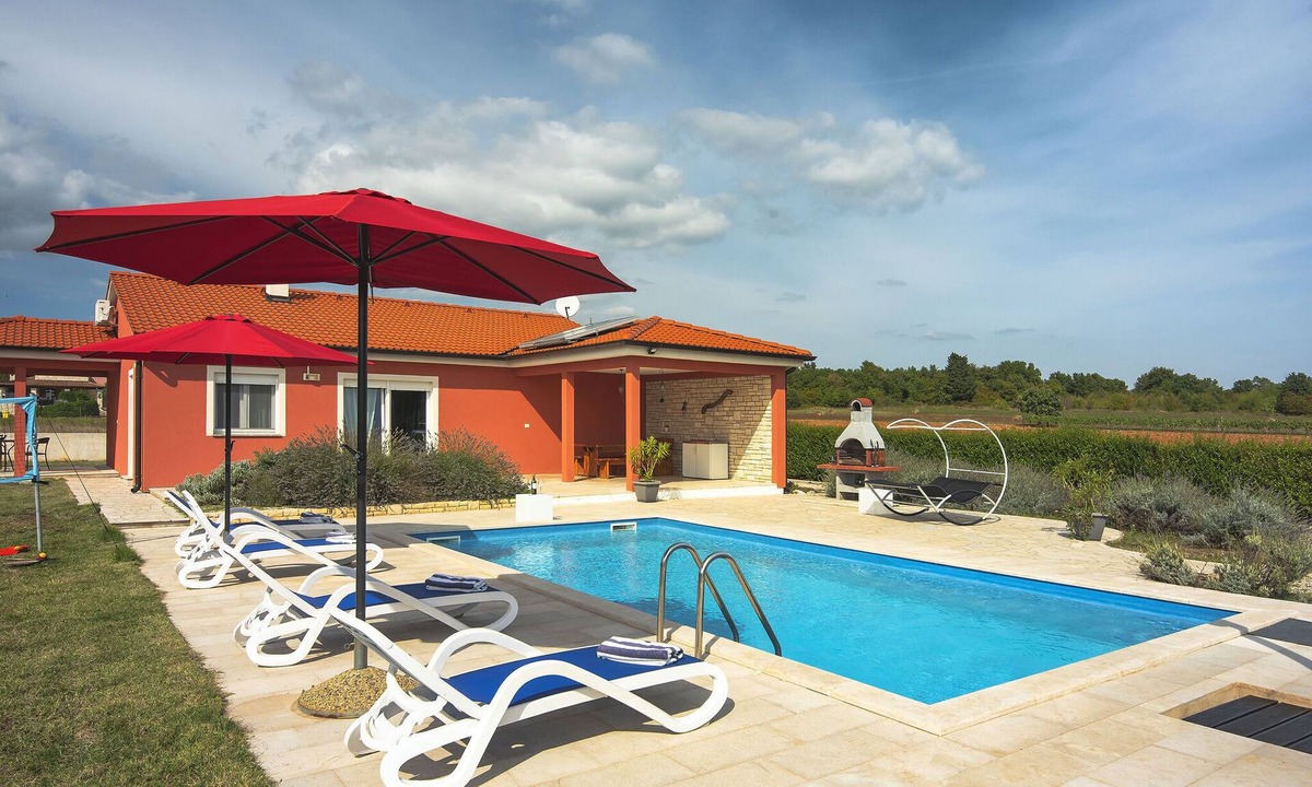 Rebici Villa | Villa in Barban near Beach & Pool