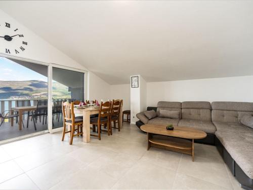 Donji Karin Villa | Villa Ivanovi Dvori - Seven Bedroom Villa with Private Pool