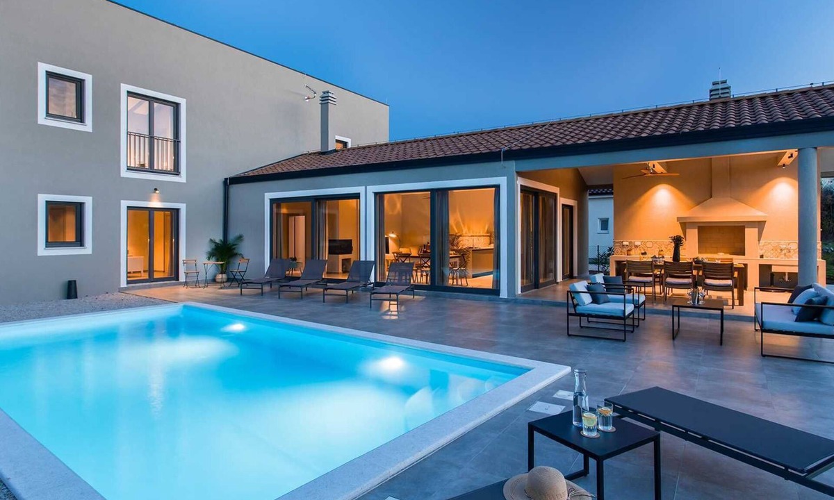 Vrh Villa | Villa & Jardin - Luxury Villa with swimming pool