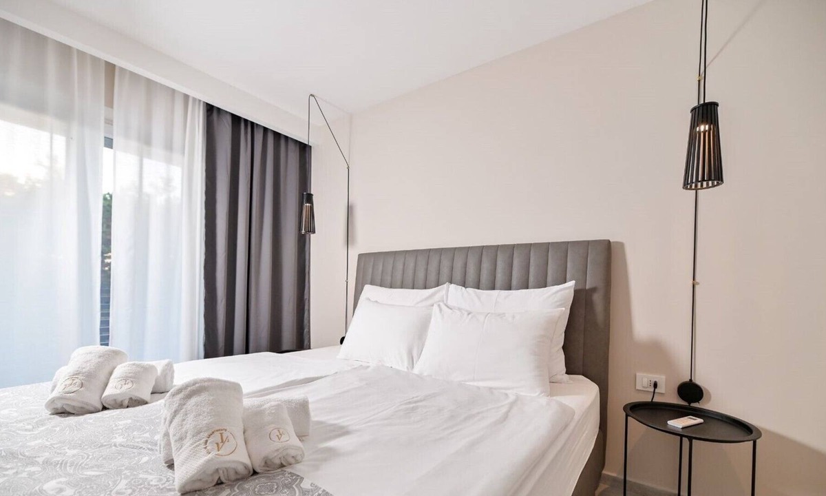 Silo Villa | Villa Lacrima apartment 4 with big pool and terrace