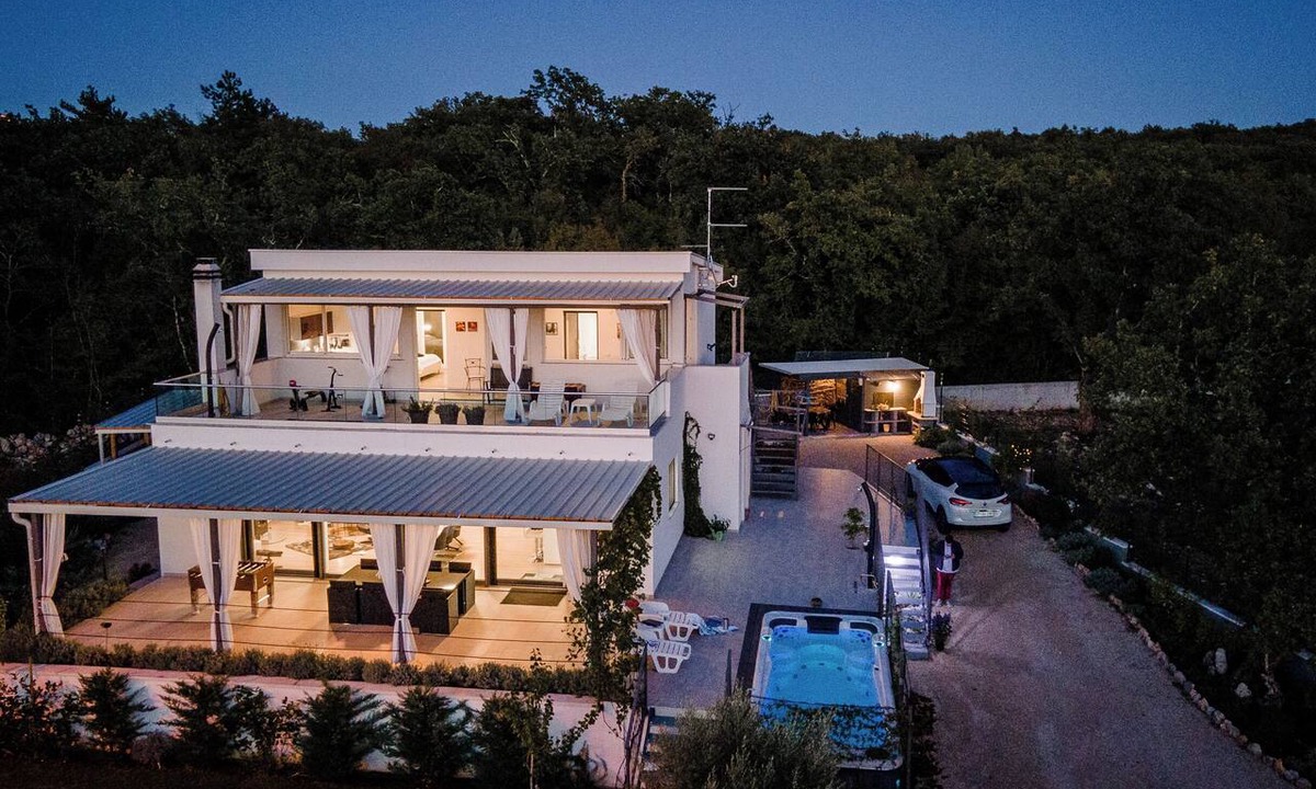 Sveti Vid-Miholjice Villa | Villa Leones on Island krk