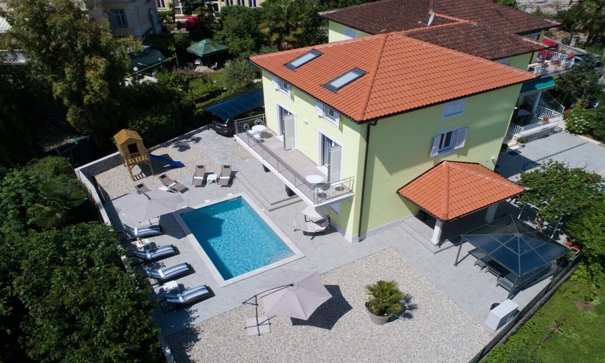 Lovran Villa | Villa Lorenzo with private pool in city center just few minutes walk to the sea
