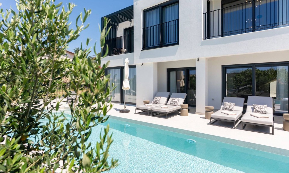 Lopar Villa | Villa Lucija Loparia pool&welness by Villas Guide
