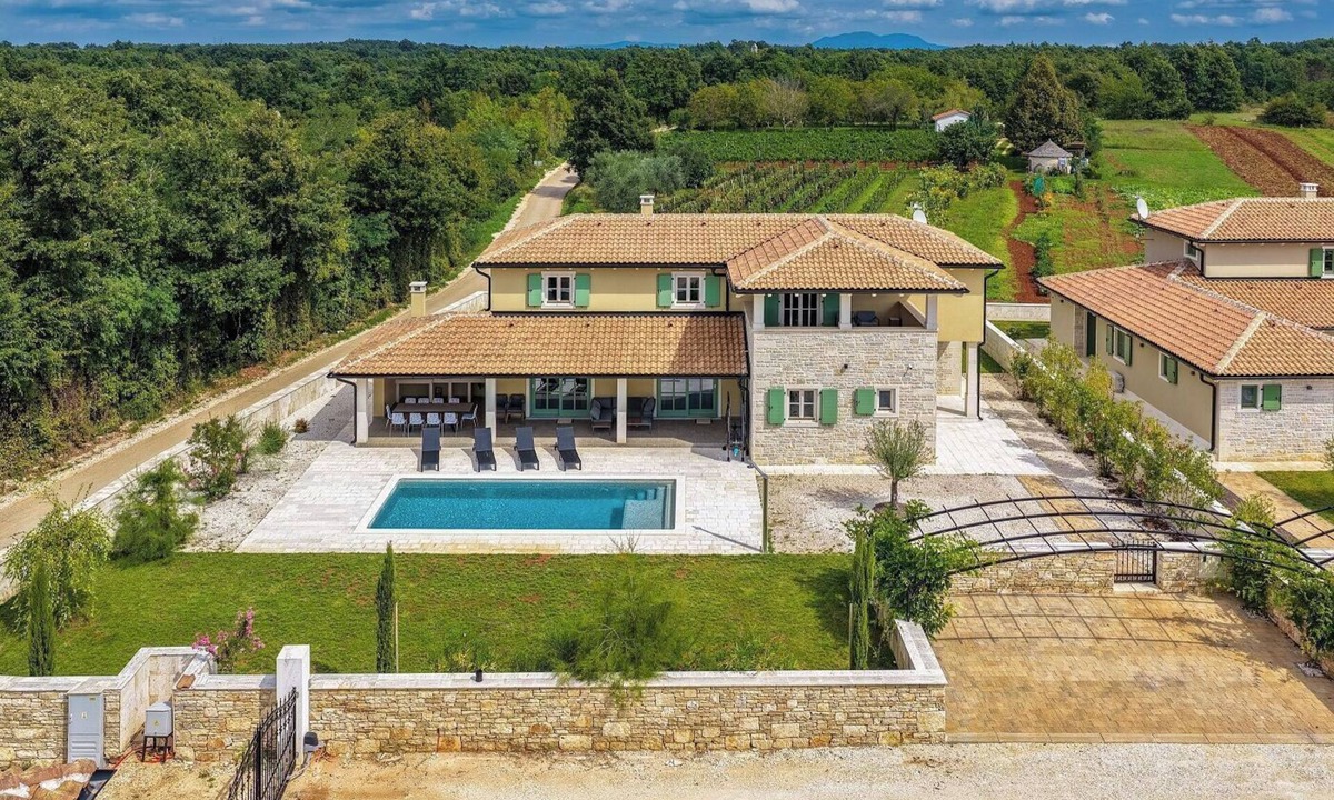 Municipality of Zminj House | Villa Lunistra (100091-K1) - Sivati