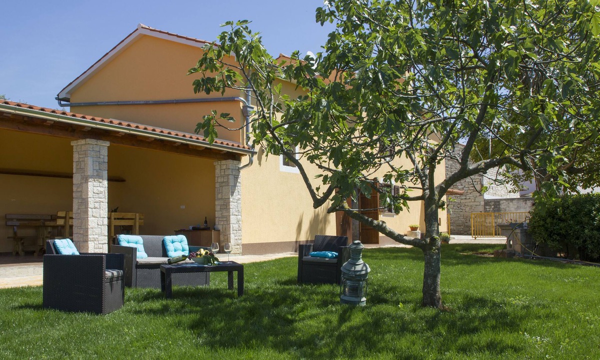 Peruski Villa | Villa Matteo in Peruski - Istria, with private pool, quiet locationn