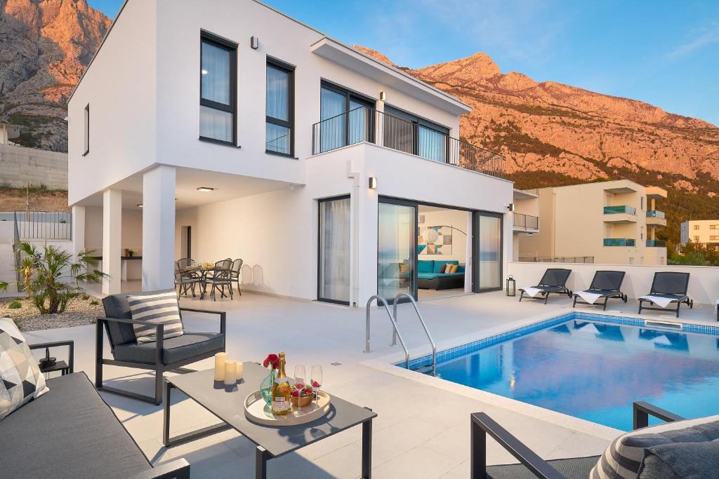 Veliko Brdo Villa | Villa Maxima with heated pool - Makarska Veliko Brdo