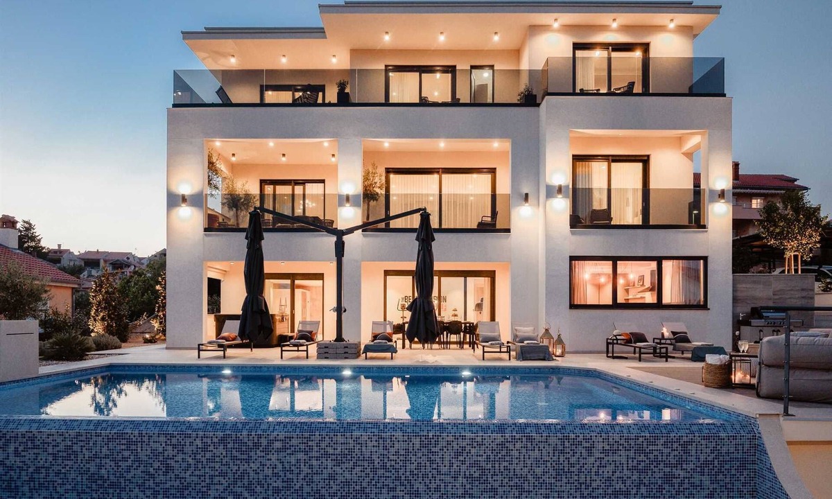Kornic Villa | Villa Mikolina – Relaxation and Luxury with Heated Outdoor Pool and Wellness on the Island of Krk