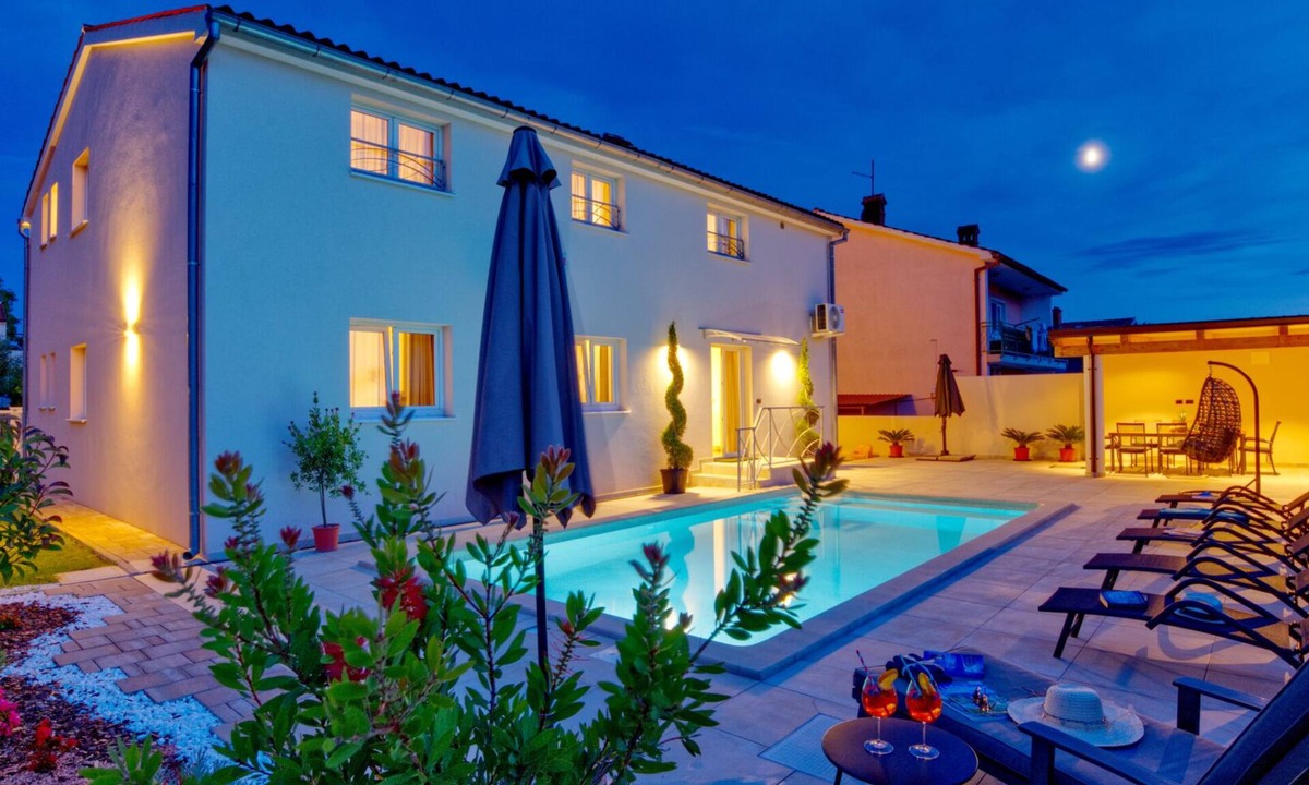 Stinjan Villa | Villa Nata by Villas Guide