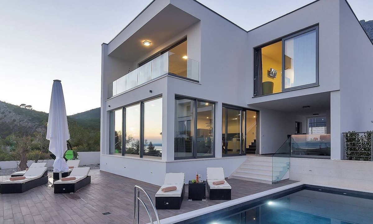 Veliko Brdo Villa | Villa Nera2 with Pool