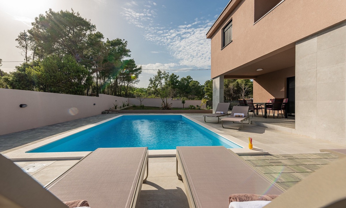 Vir Villa | Villa NERO