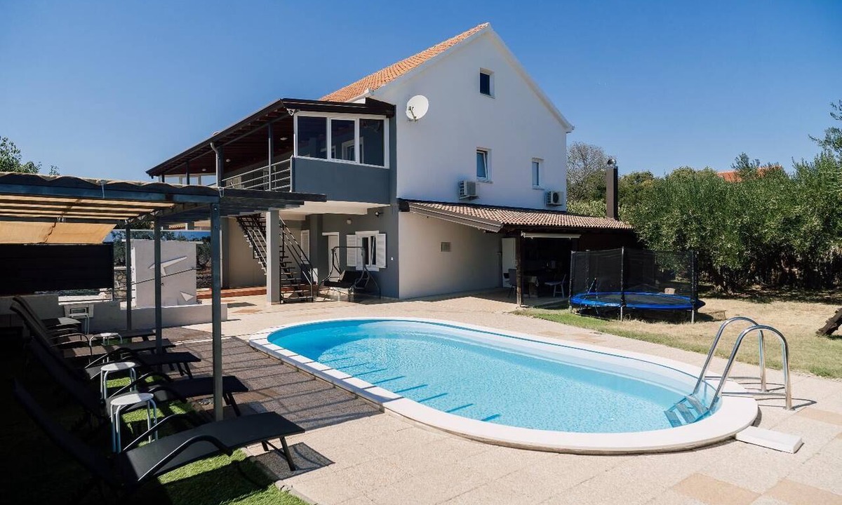 Benkovac Villa | Villa Odzakovic - Four Bedroom Villa, Sleeps 8