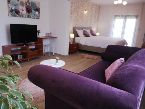 Kastel Novi Apartment | Villa Olivia - Beach & Pool Apartments near Split & Trogir