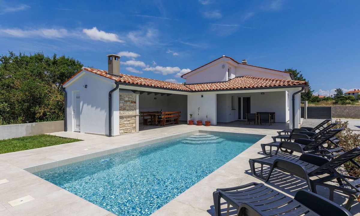 Skatari House | Villa Paolinna by Interhome