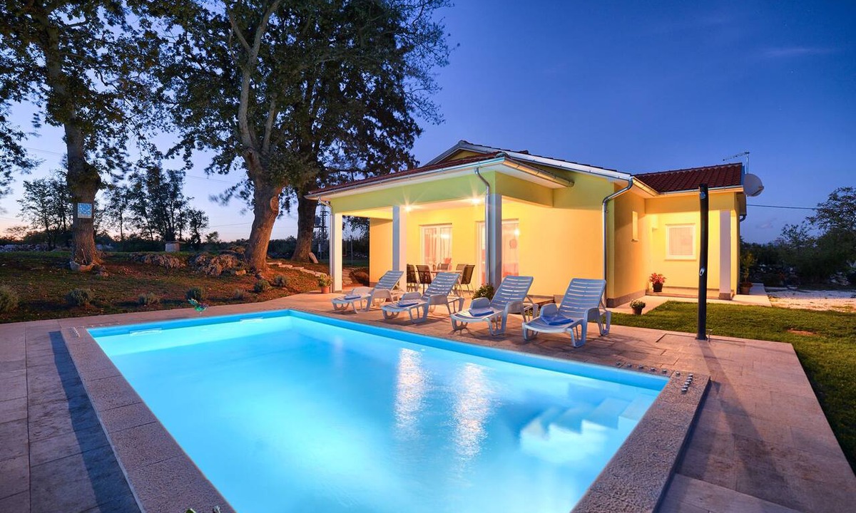 Divsici House | Villa Paradiso by Interhome