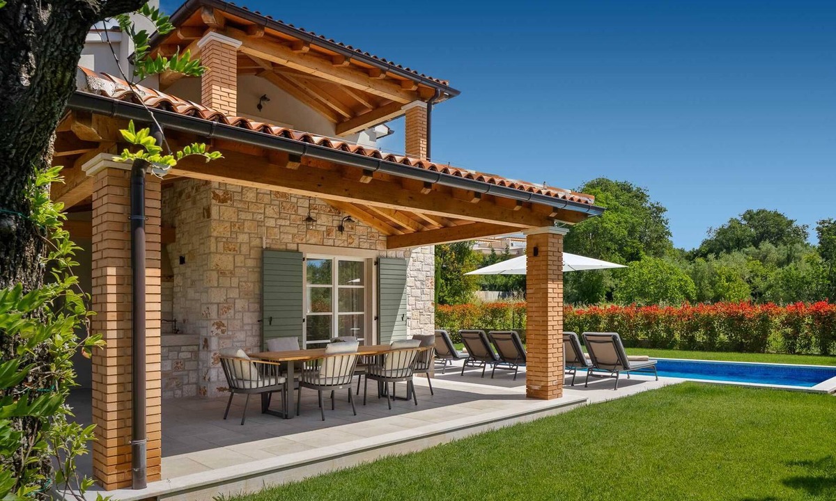 Vabriga Villa | Villa Petra – A Stone Beauty with Nature Views