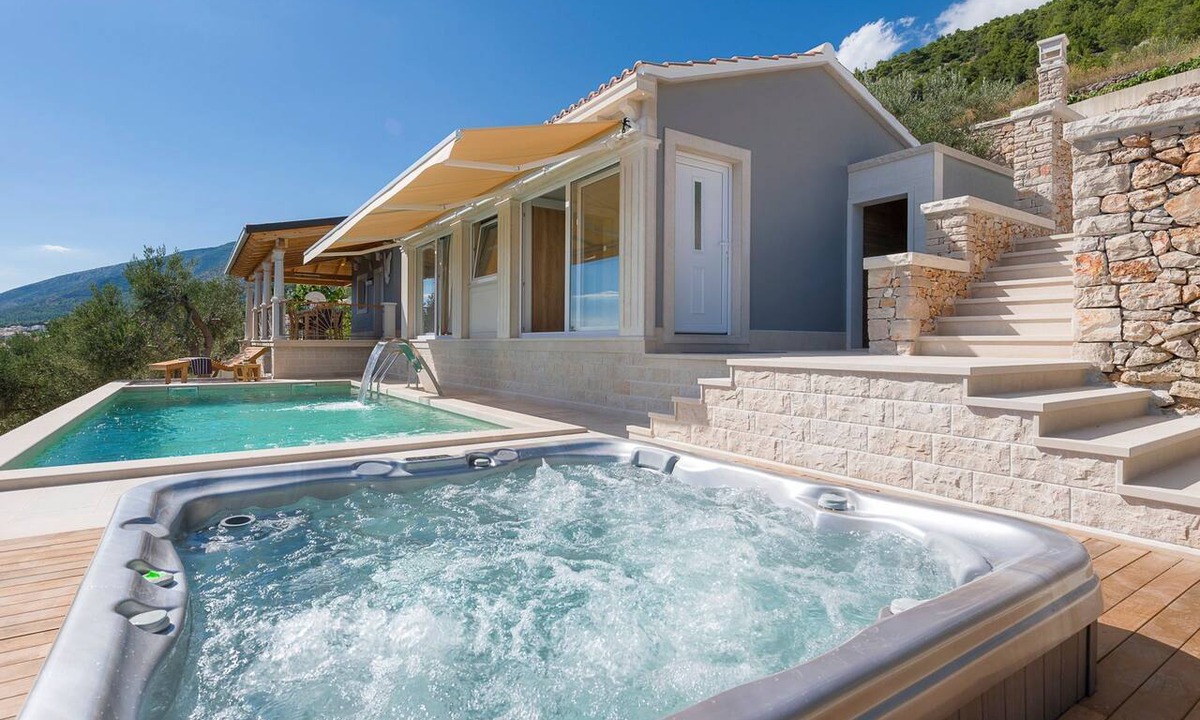 Bol Villa | Villa Posa - Two Bedroom Villa, Sleeps 4