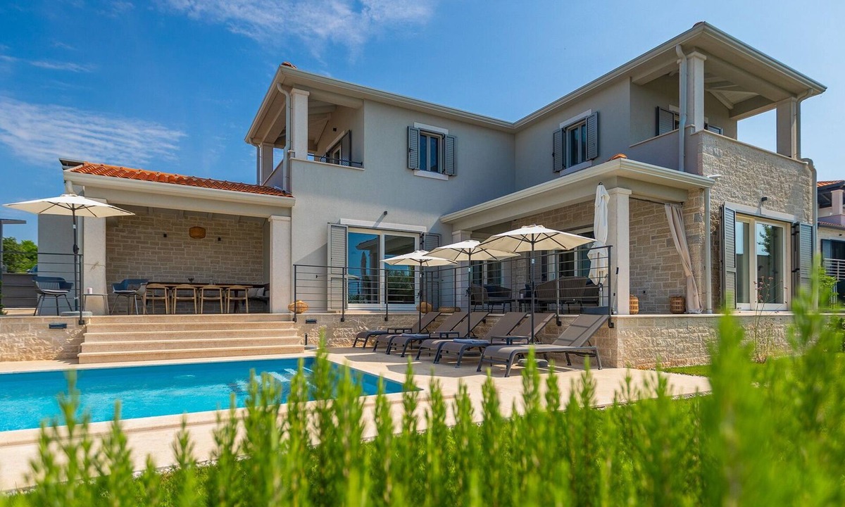 Markovac Villa | Villa Regina by Villas Guide