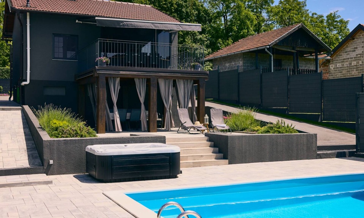 Popovaca Villa | Villa Robinia Hill Residence by Villas Guide