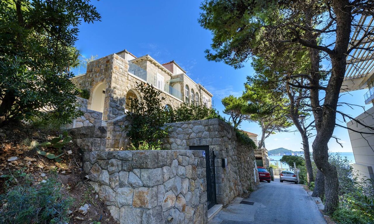 Gorica Villa | ★Villa ROSEMARY★ Beach and sea, 20 min walk Old town, peaceful neighborhood