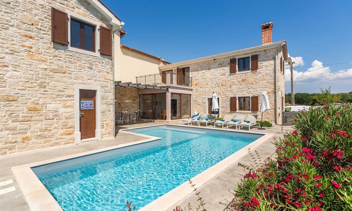 Vosteni Villa | Villa Rova