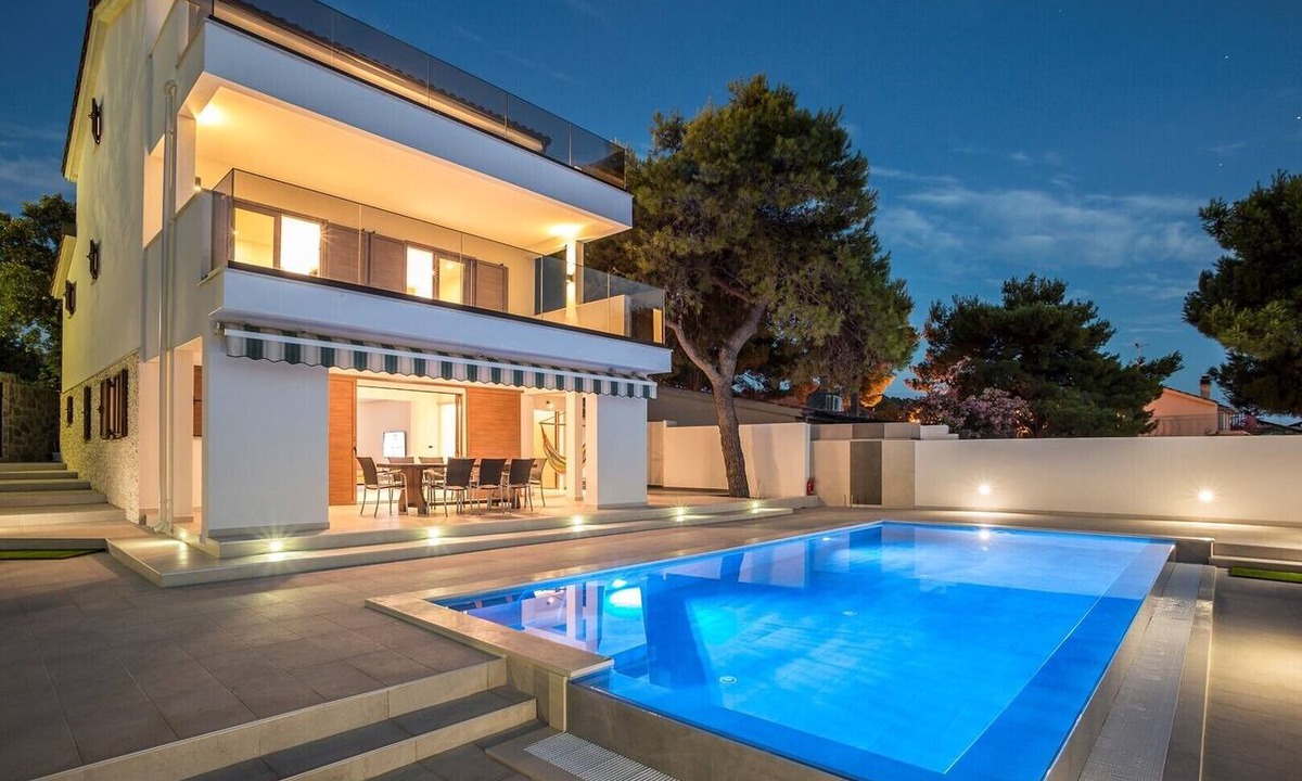 Razanj Villa | Villa Sailor house near Trogir, pool