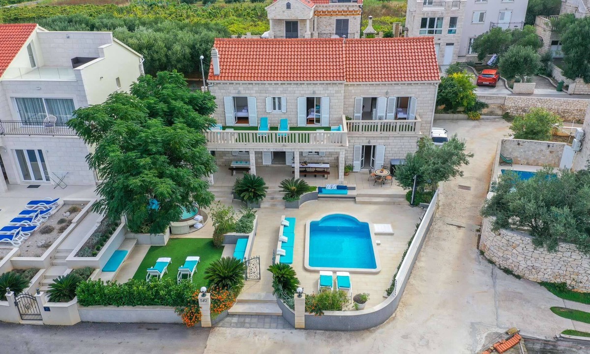 Lumbarda Villa | Villa Southern Beauty - six bedroom villa with a pool and jacuzzi on Island Korčula