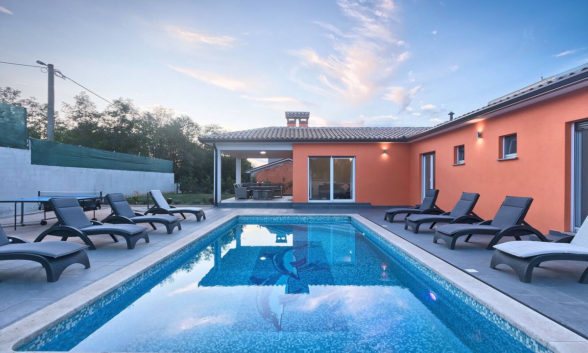 Kapelica Ski Chalet | Villa Stella with private Pool by 22Estates
