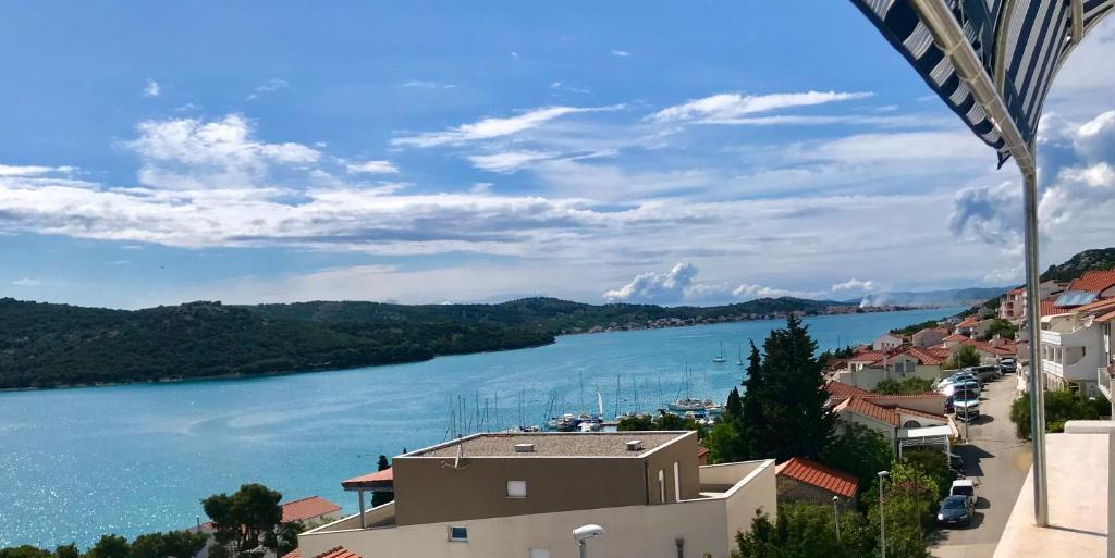 Tijesno Apartment | Villa Sunce