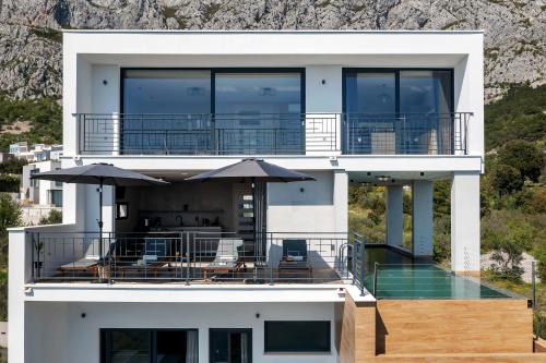 Veliko Brdo Villa | Villa Teraco