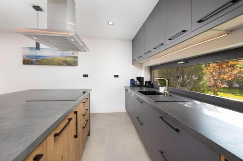Rasopasno Villa | Villa Toscana with pool, sauna and jacuzzi