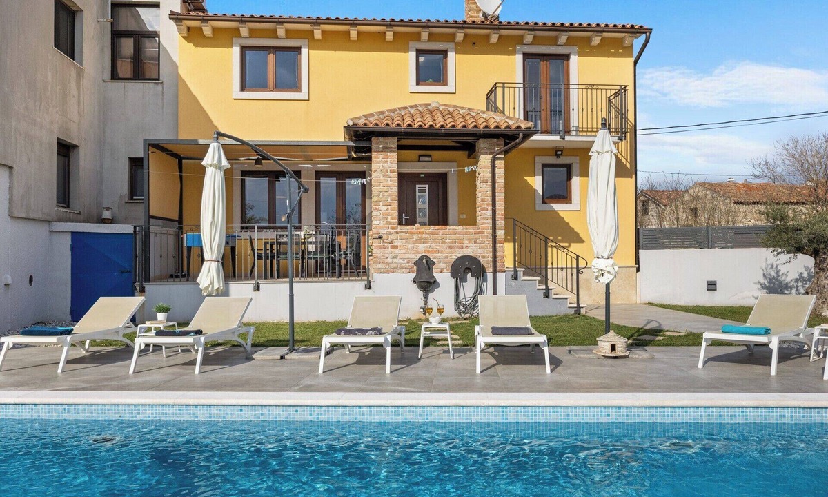 Jadreski Villa | Villa Tramontana by Istrabook