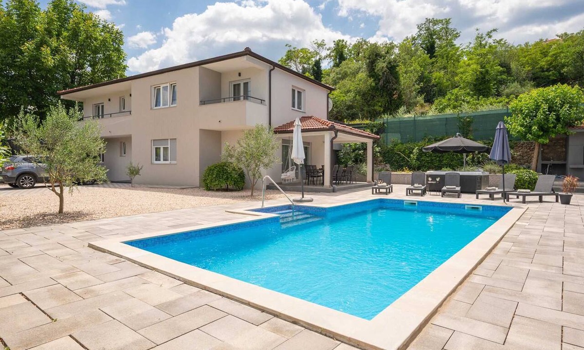 Zmijavci Villa | Villa Vinis Terra – Peaceful Escape with Pool & Jacuzzi