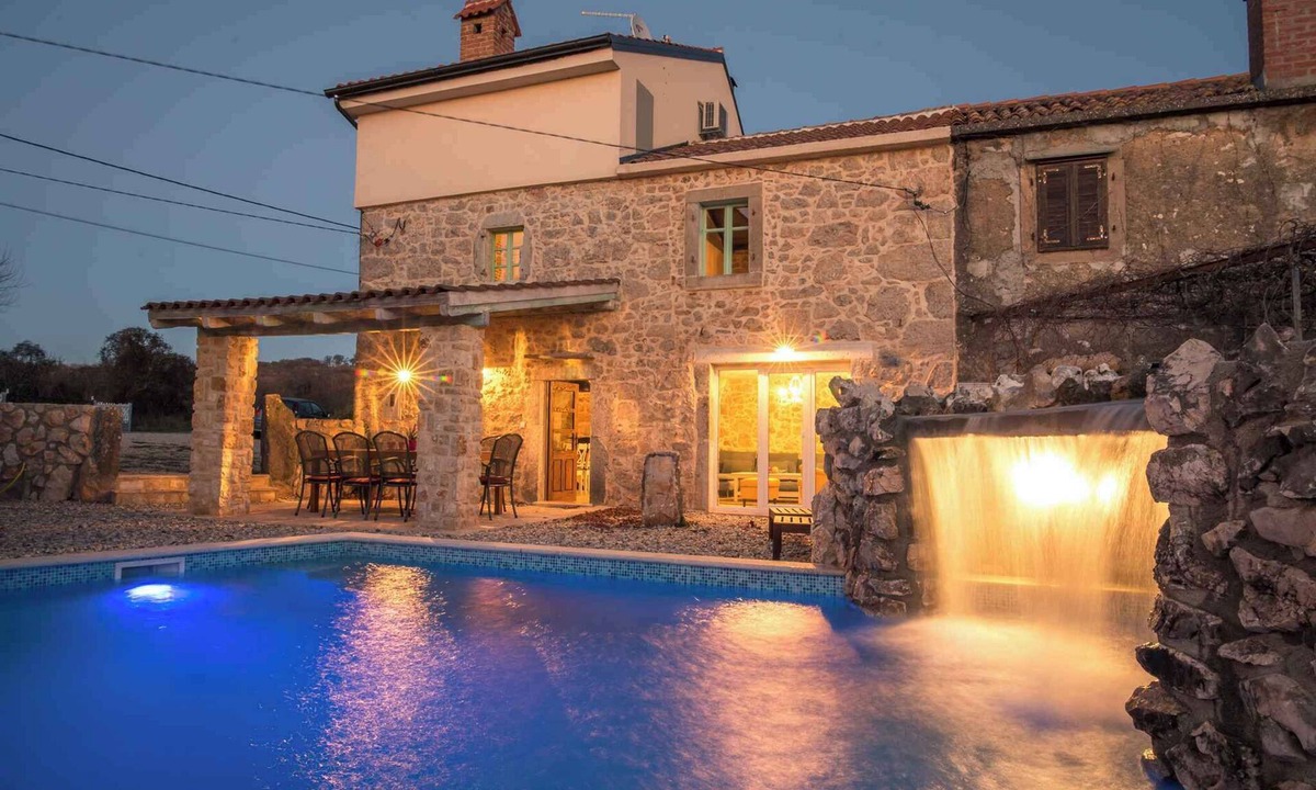 Garica Villa | Villa with pool and air conditioning