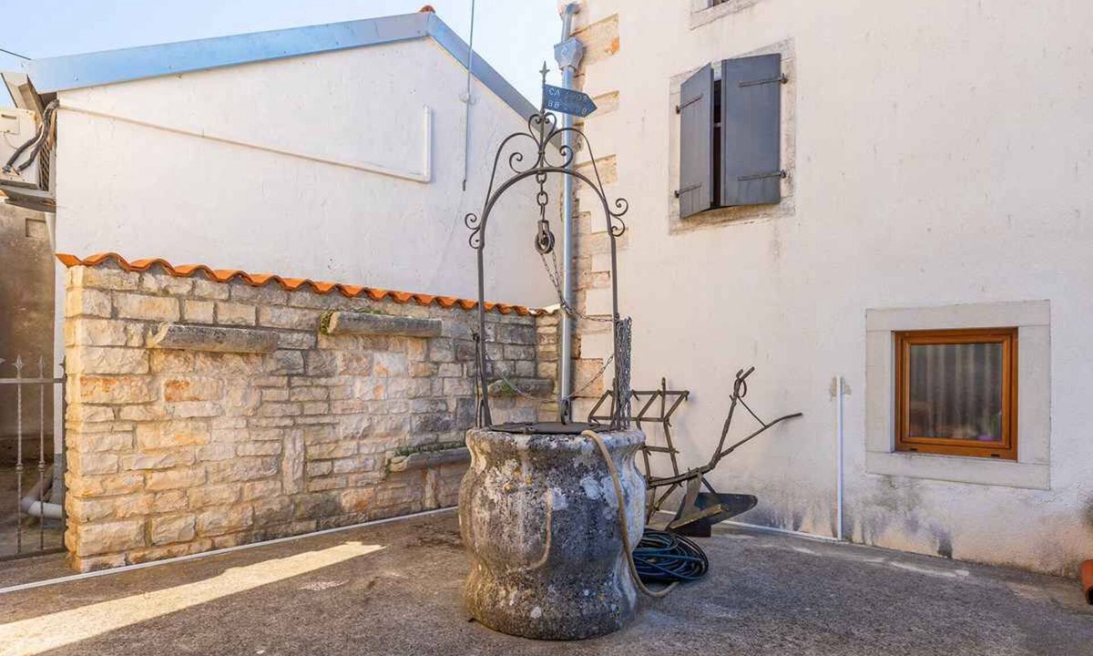 Marcana Villa | Villa with terrace, pool and air conditioning