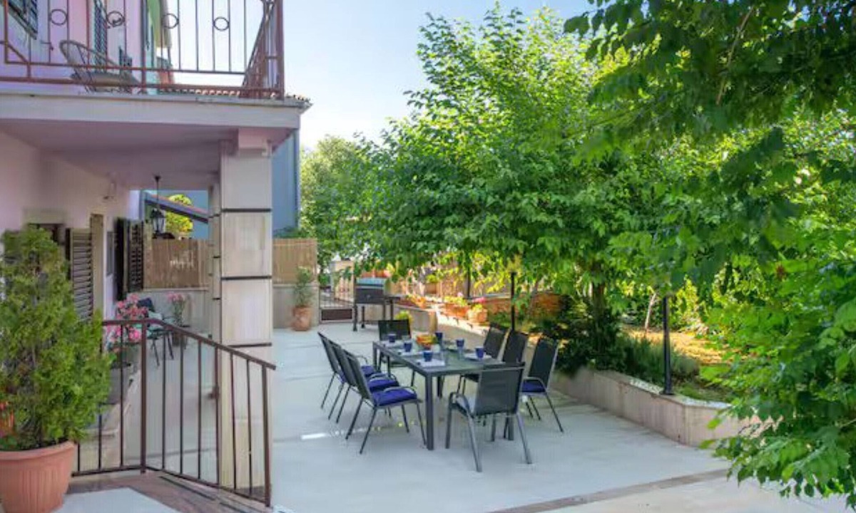 Krnica House | Villas Casa Bianca & Maria Residence - Four Bedroom Villa with Outdoor Pool