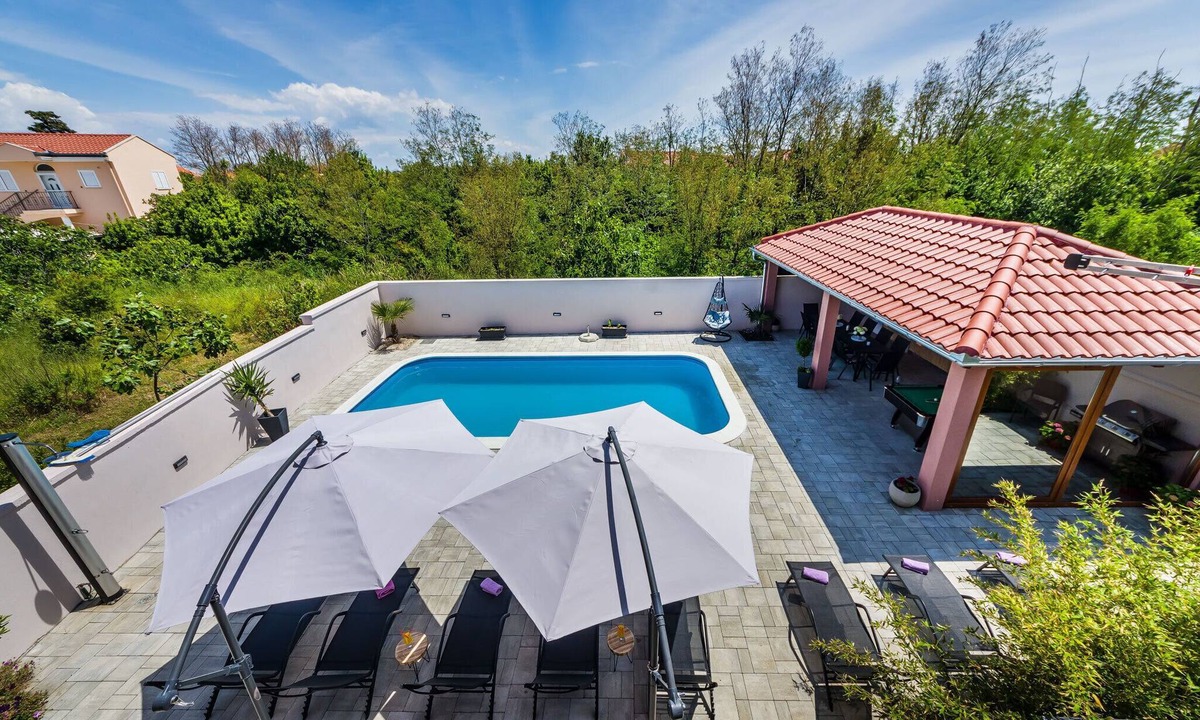 Zaton Villa | Wellness and Spa Villa with heated Pool for12