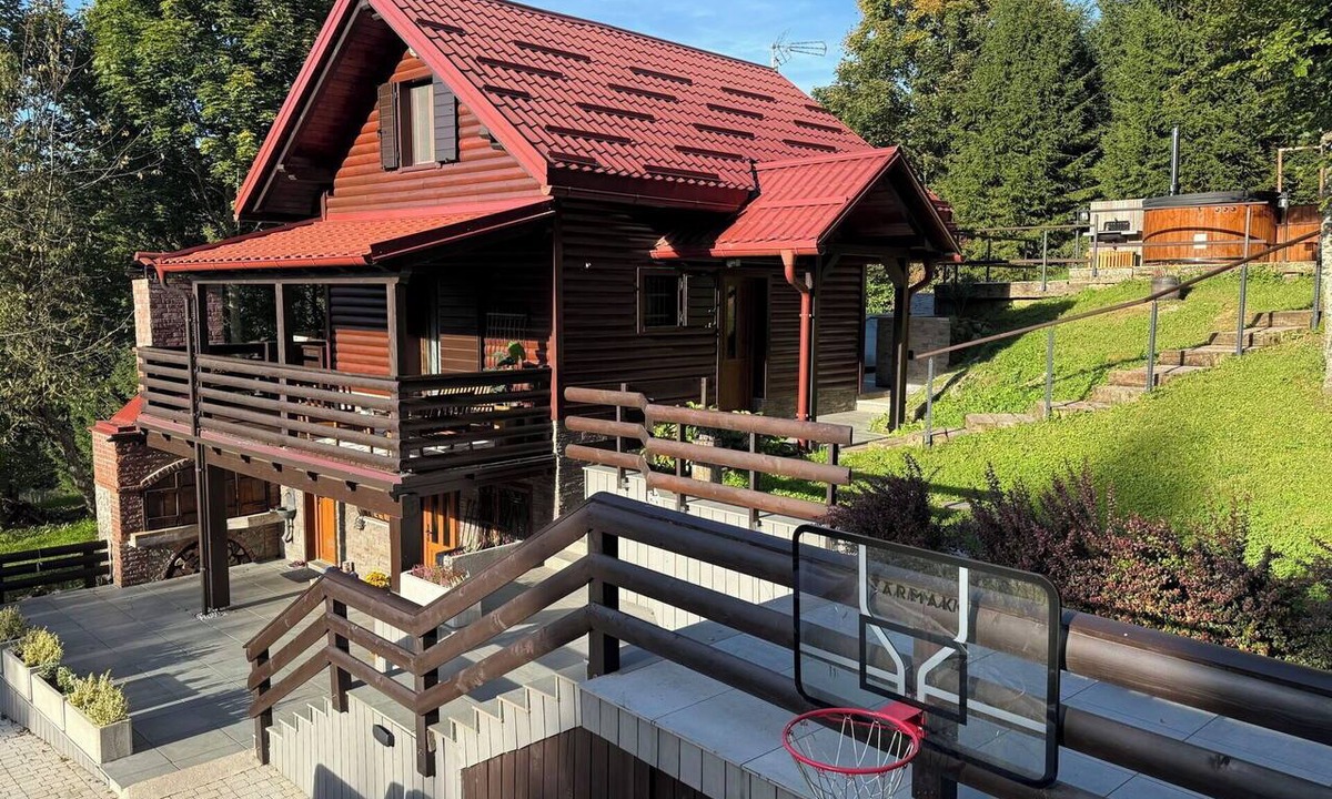 Brestova Draga House | Wonderful private villa for 6 people with private pool, hot tub, WIFI, TV and terrace