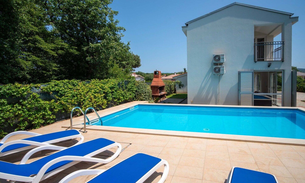 Kornic House | Wonderful private villa with private pool, A/C, WIFI, TV, terrace, pets allowed and panoramic view