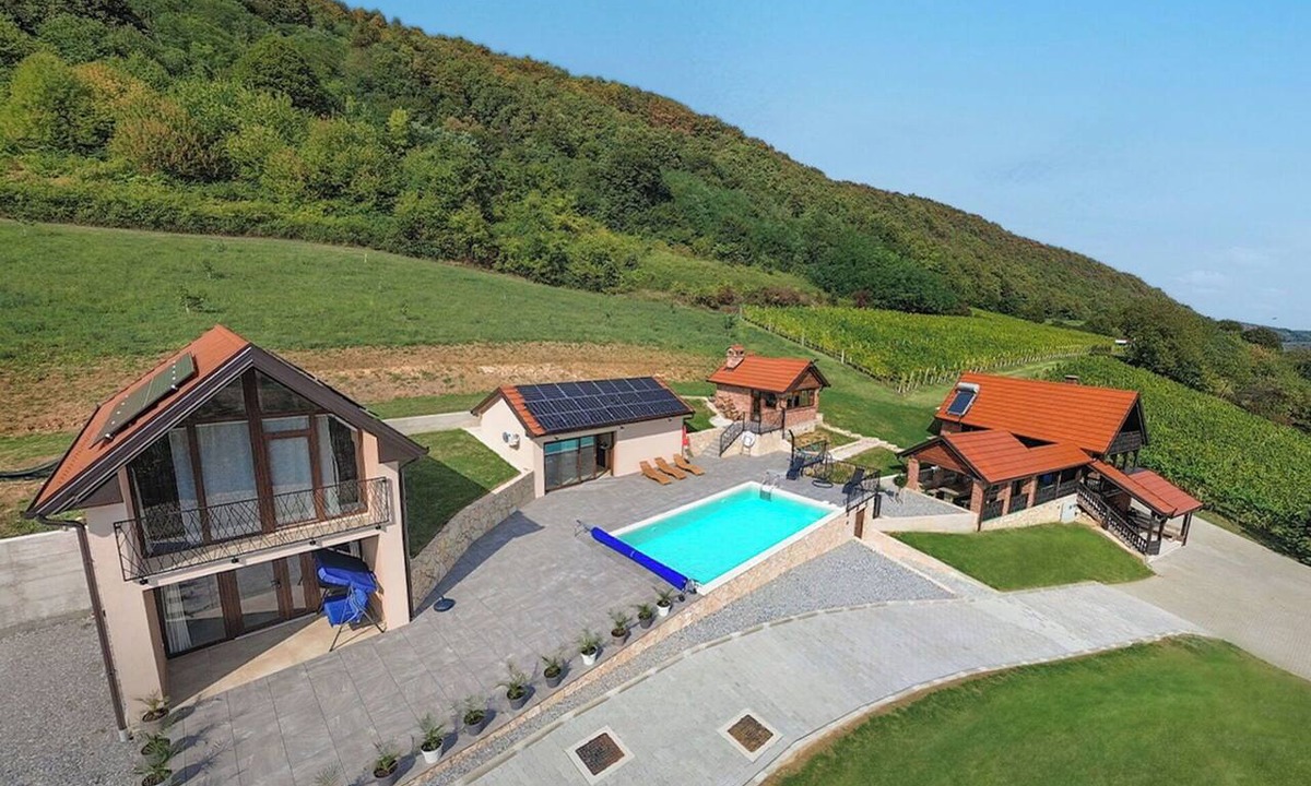 Kalnik House | Wonderful private villa for 6 guests with WIFI, pool, A/C, TV and terrace