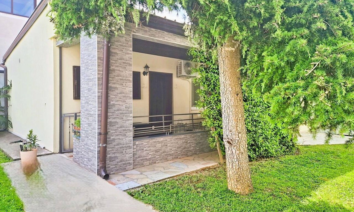 Finida House | Wonderful private villa for 4 guests with A/C, WIFI, TV, terrace and pets allowed