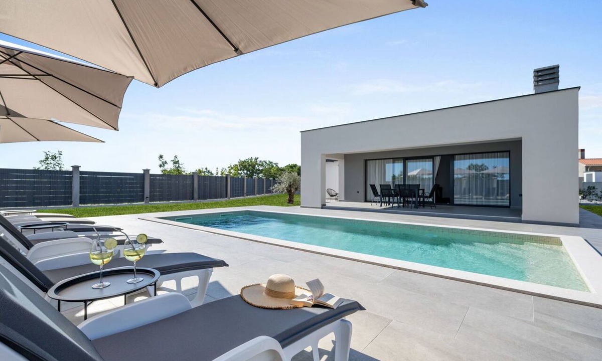 Brgod House | Wonderful private villa for 8 guests with private pool, WIFI, A/C, TV and terrace
