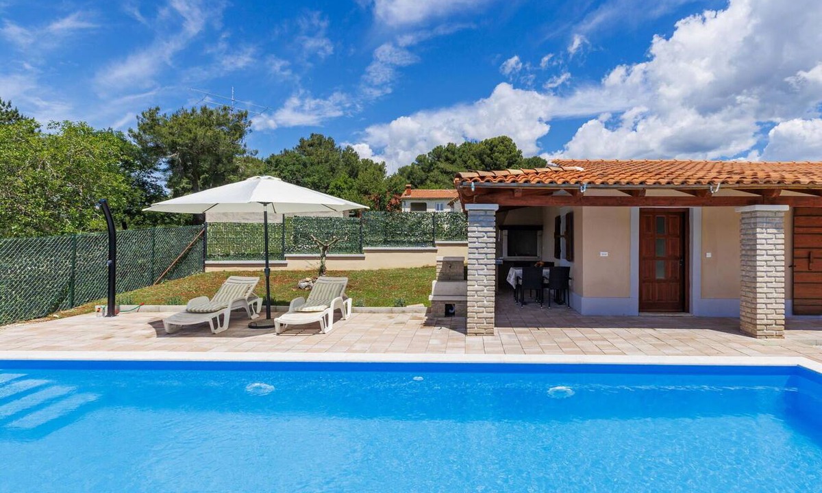 Visnjan House | Wonderful private villa for 4 guests with private pool, WIFI, A/C, TV, terrace and pets allowed