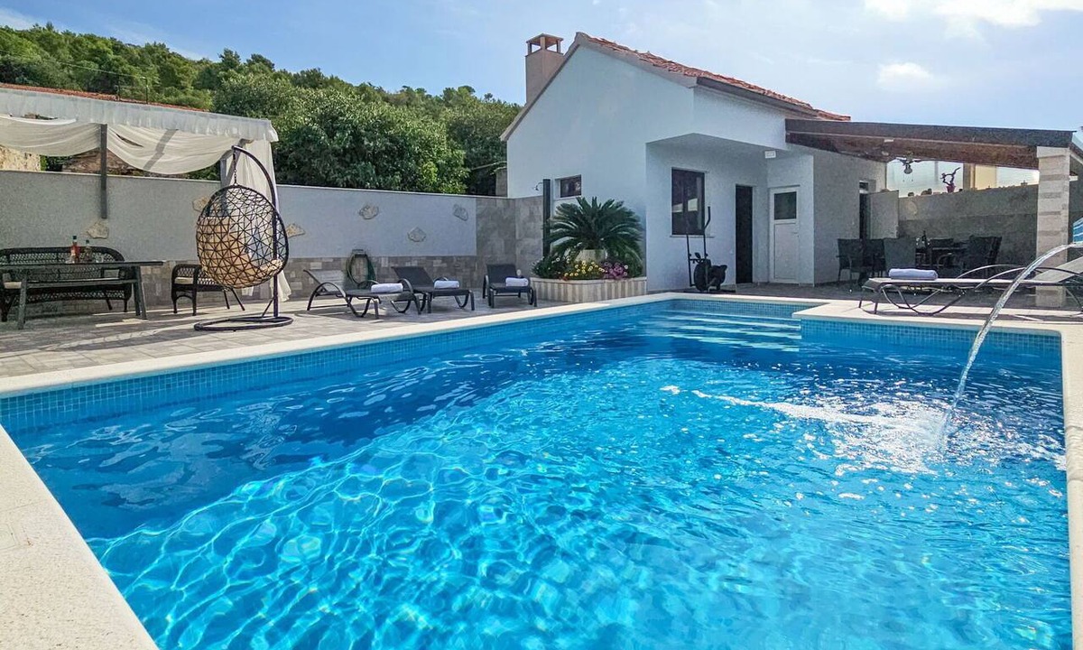 Marina House | Wonderful private villa for 6 people with private pool, A/C, WIFI, TV, terrace and pets allowed