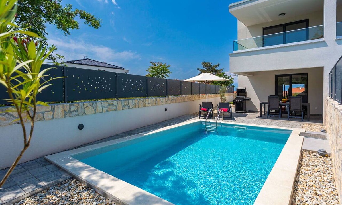 Bogovici House | Wonderful villa for 6 guests with WIFI, private pool, A/C, TV and terrace